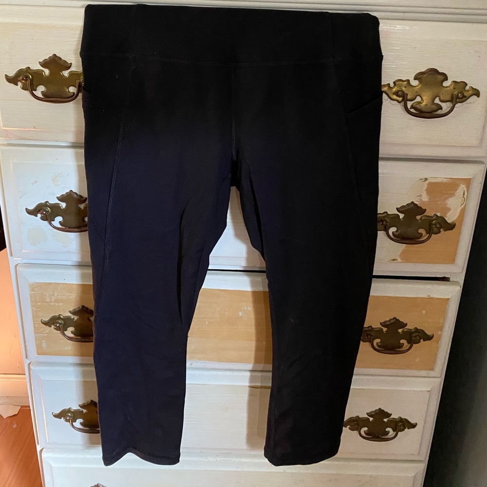 Black Capri leggings